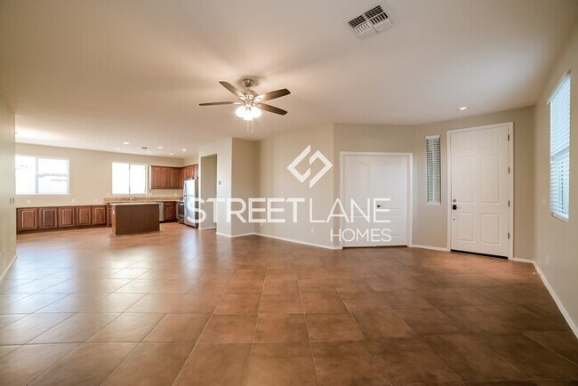Foto del edificio - REDUCED!