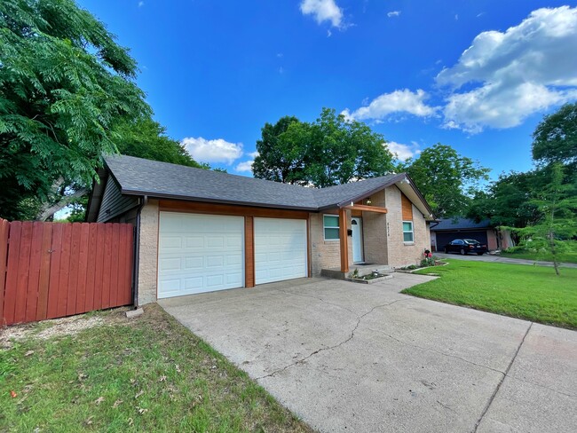 Building Photo - 8626 Charing Cross Ln