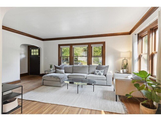 Foto del edificio - 955 17th Ave SE