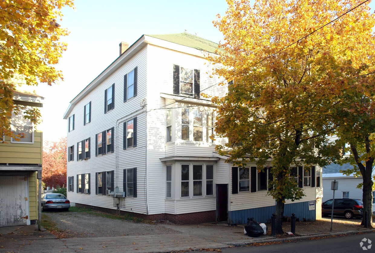 42 Hill St, Biddeford, ME 04005 Apartments in Biddeford, ME