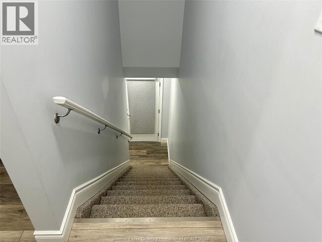 Building Photo - 204 Beechwood Dr