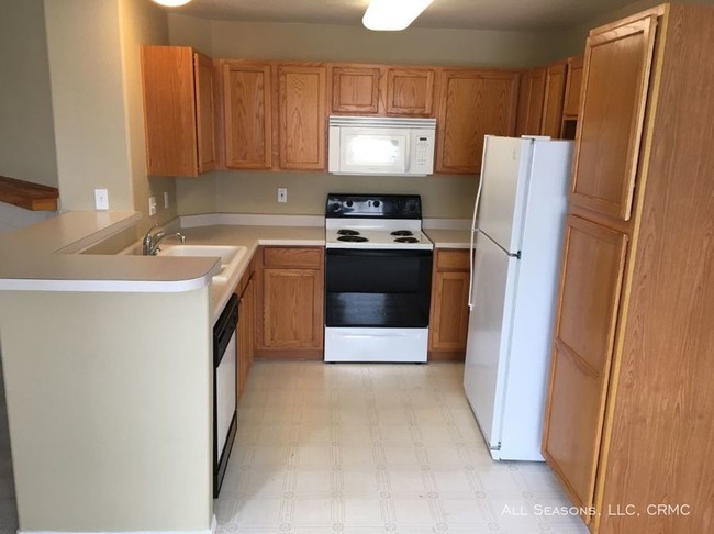 Building Photo - 3850 A Strawberry Fields Grove