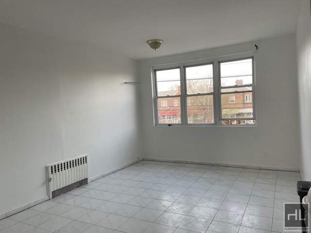 Foto del edificio - 1254 Remsen Ave