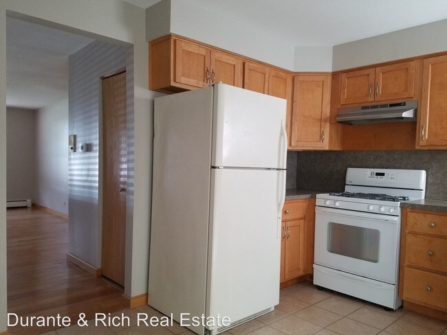 Building Photo - 2 br, 1 bath House - 415 Echo Lane  #2