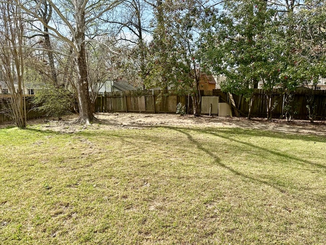 Building Photo - 103 Cedarbrook Dr