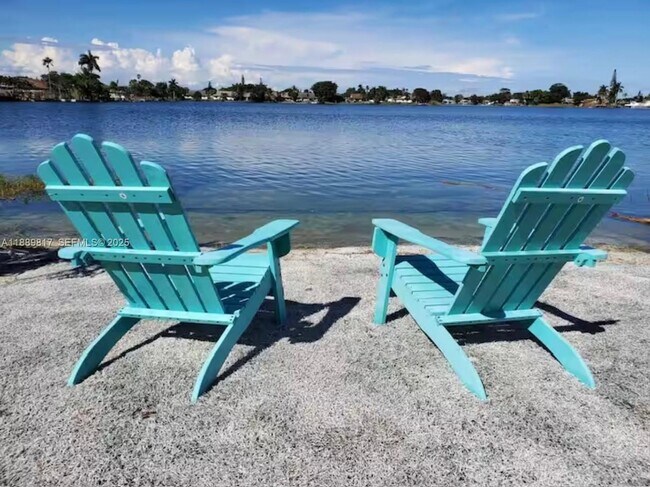 Foto del edificio - 2543 SW 58th Manor