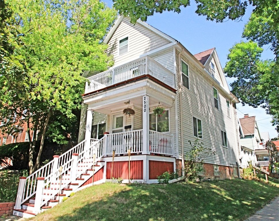 2500 N Stowell Ave, Milwaukee, WI 53211 Townhome Rentals in Milwaukee