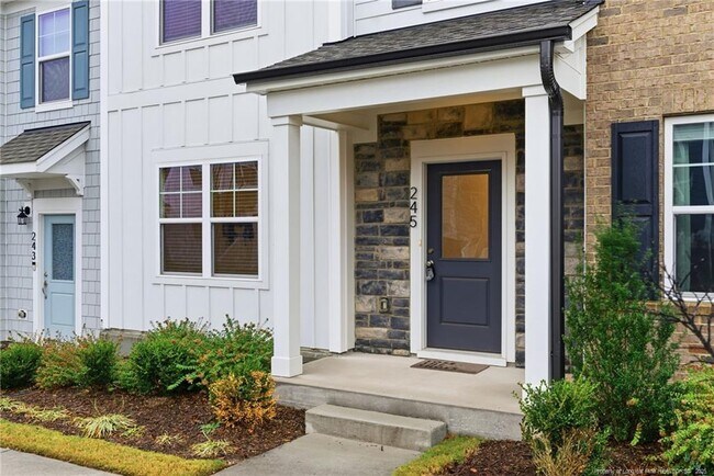 Foto del edificio - 245 Ribbon Rail St