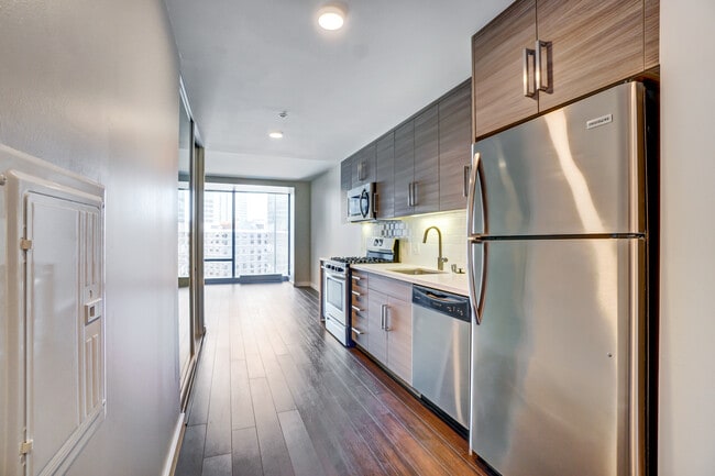 Building Photo - 150 Van Ness