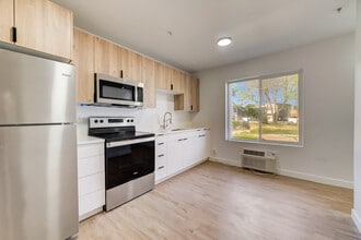 Building Photo - 404 E 5600 S