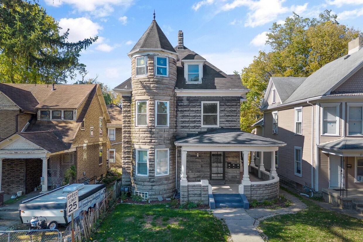 Primary Photo - 25-29 Livingston Ave