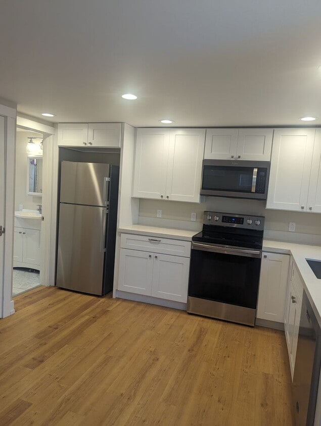 Foto principal - 154 West 8th Street