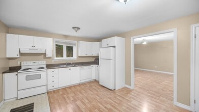 Building Photo - 71 Viscount St