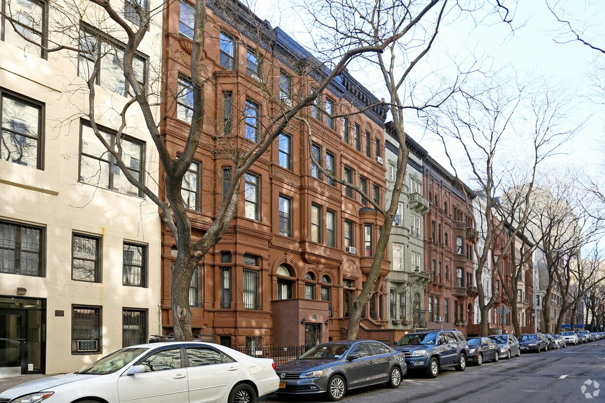 Building Photo - 8 W 90TH St