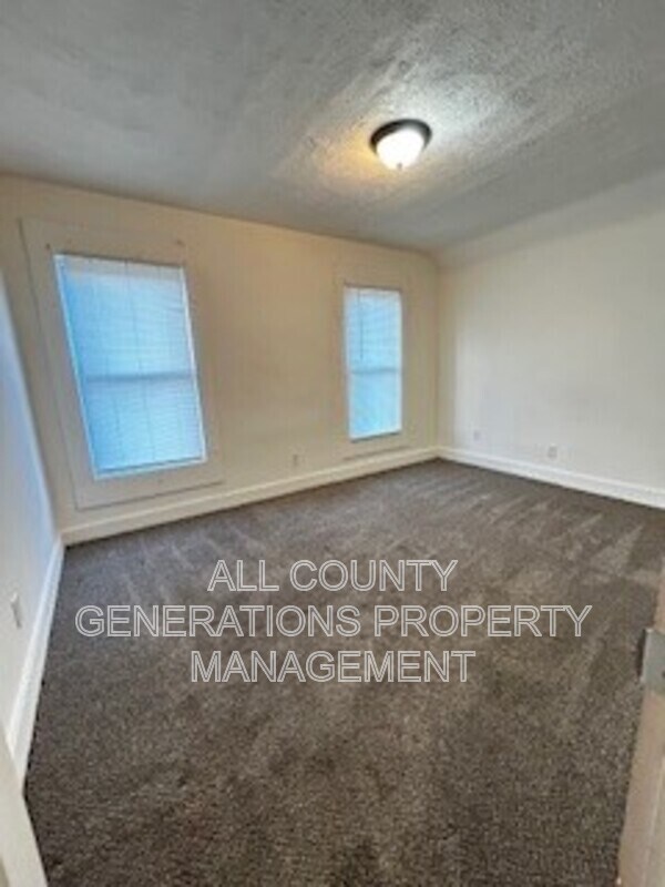 Building Photo - 1714 E 30th St