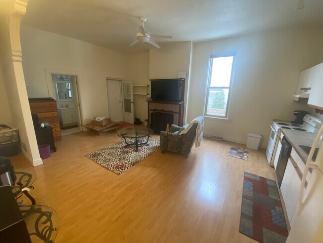 Main room living/dining - 432 S Pacific Ave Apartments