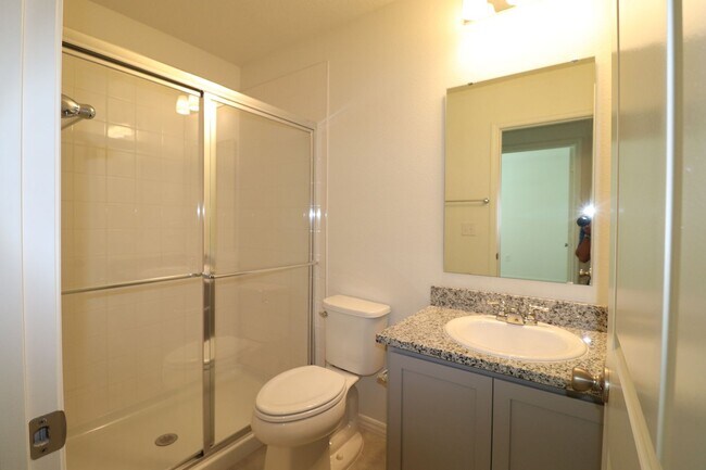 Foto del edificio - 3/2.5/1 Town Home with community pool!