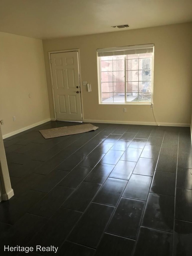 Foto del edificio - 4070 E Butler Ave