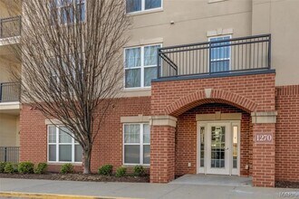Building Photo - 1270 Strassner Dr