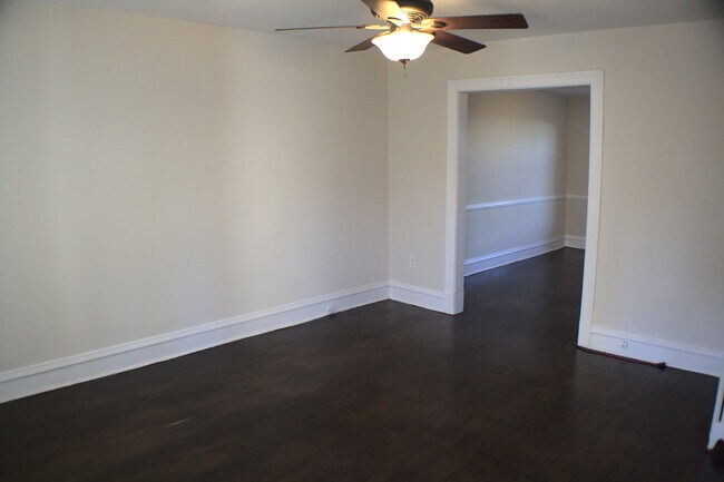 Building Photo - 2612 Parkwood Ave