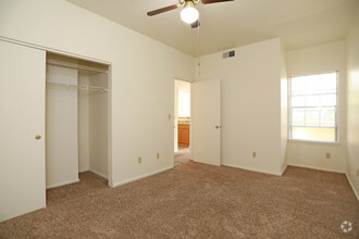 Huntington Ridge Apartments photo'