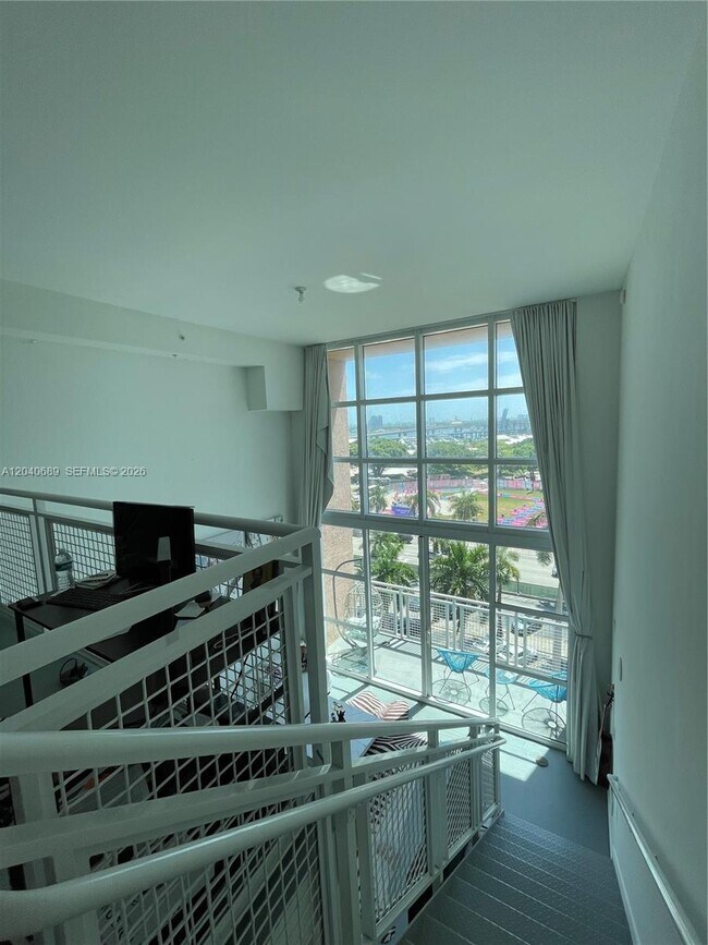 Foto del edificio - 253 NE 2nd St