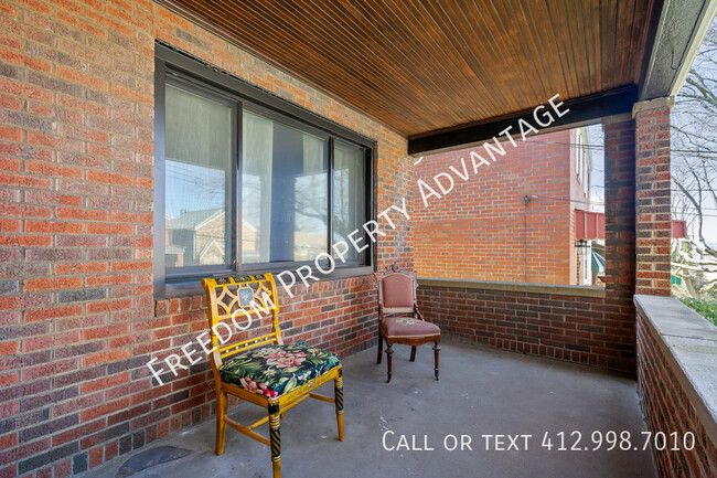 Building Photo - 1124 Fairfield St