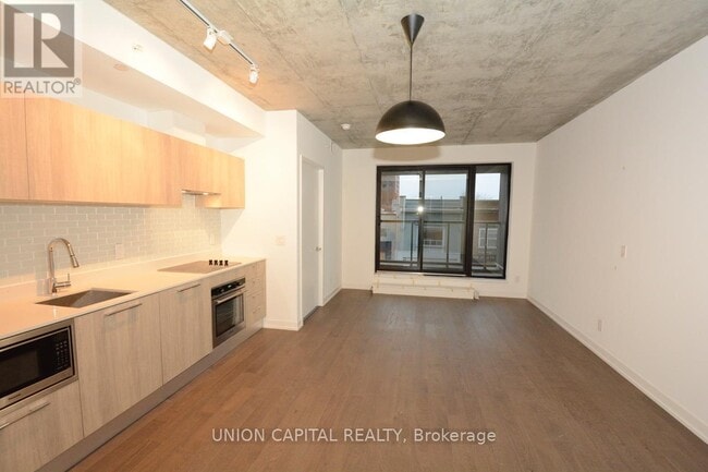 Building Photo - 530 Indian Grove