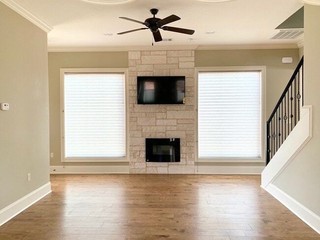 Building Photo - 2807 Village Meadow Cv