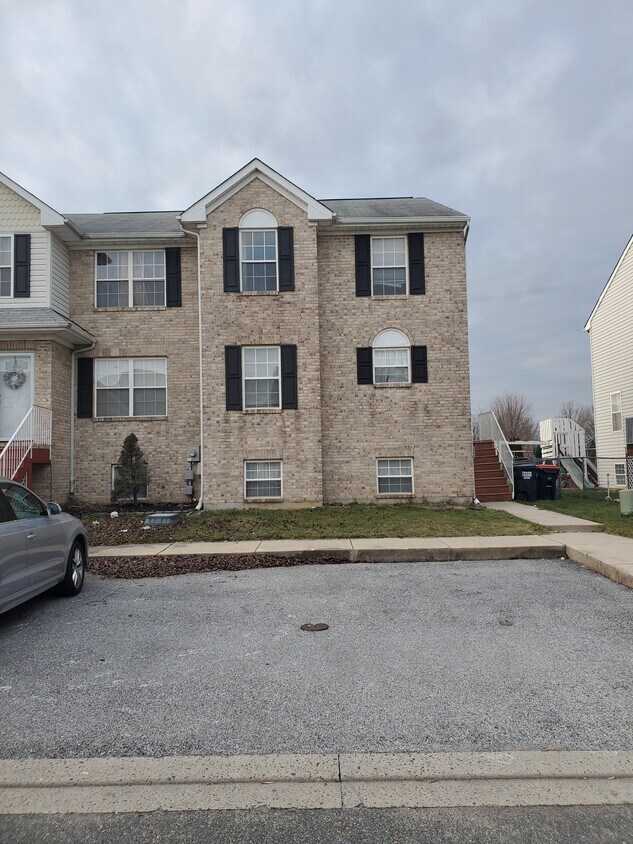 327 Liborio Dr, Middletown, DE 19709 Townhome Rentals in Middletown DE