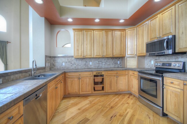 Foto del edificio - 3131 Poughkeepsie Dr