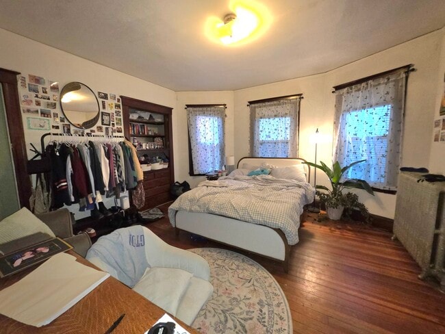 Foto del edificio - 27 Parker Hill Ave