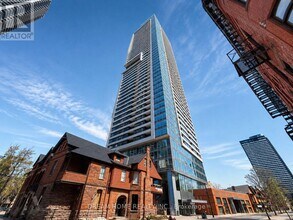 Building Photo - 609 Sherbourne St