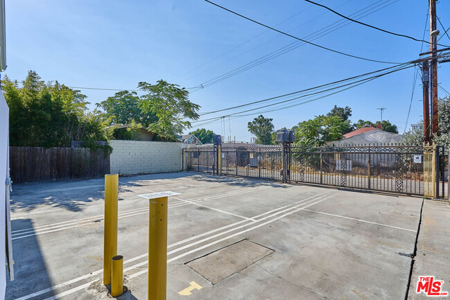Building Photo - 1189 W 36th St
