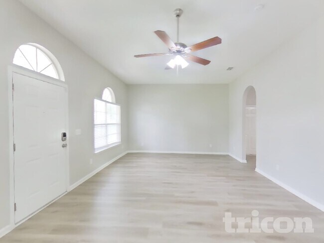 Foto del edificio - 8539 Shuter Ct