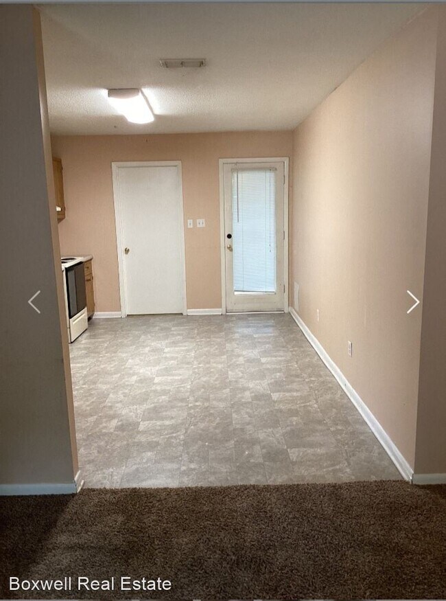 Building Photo - 2 br, 1.5 bath House - 6415 Rockford Drive