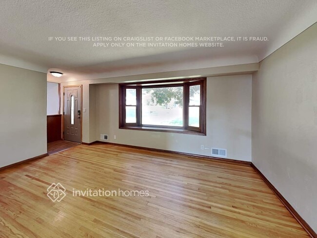 Building Photo - 1345 9th Ave S