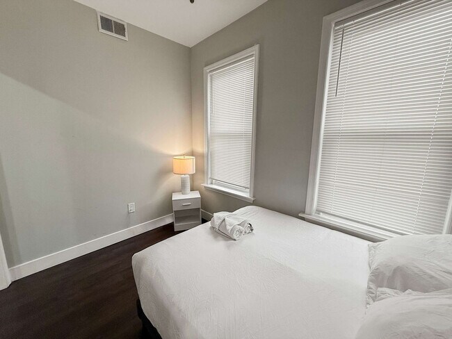 Foto del edificio - 128 Bainbridge St