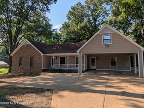 Building Photo - 2656 Pleasant Hill Rd