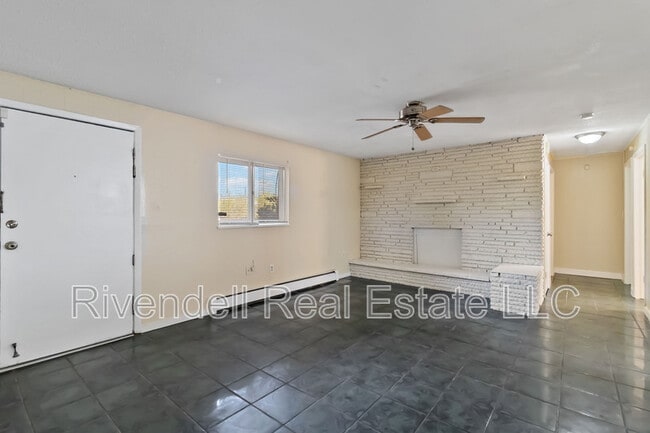 Foto del edificio - 14920 E 22nd Ave