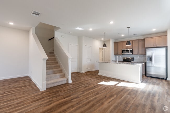 3BR, 2.5BA - 1,669SF - Canvas at Grand Prairie