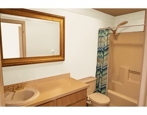 Foto del edificio - 249 Twin Lakes Dr