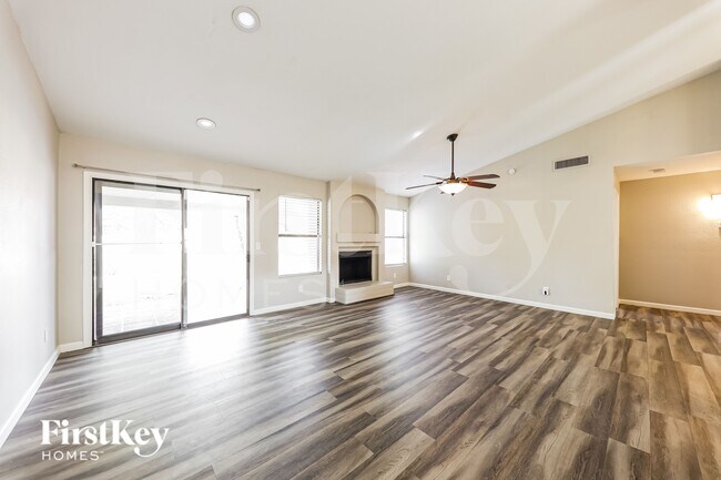 Foto del edificio - 19626 N 14th Pl