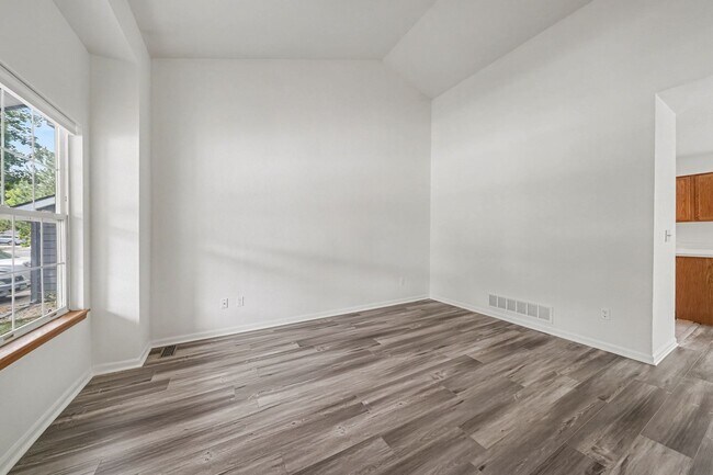 Foto del edificio - 2224 Water Blossom Ln