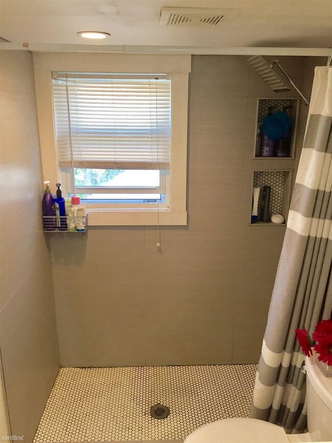 Foto del edificio - 3 br, 1 bath  - 174 Mountain Ave