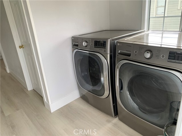 Building Photo - 321 5th St