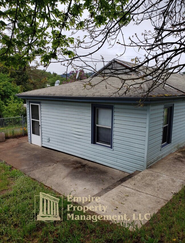 Foto del edificio - 1779 SE Giles St