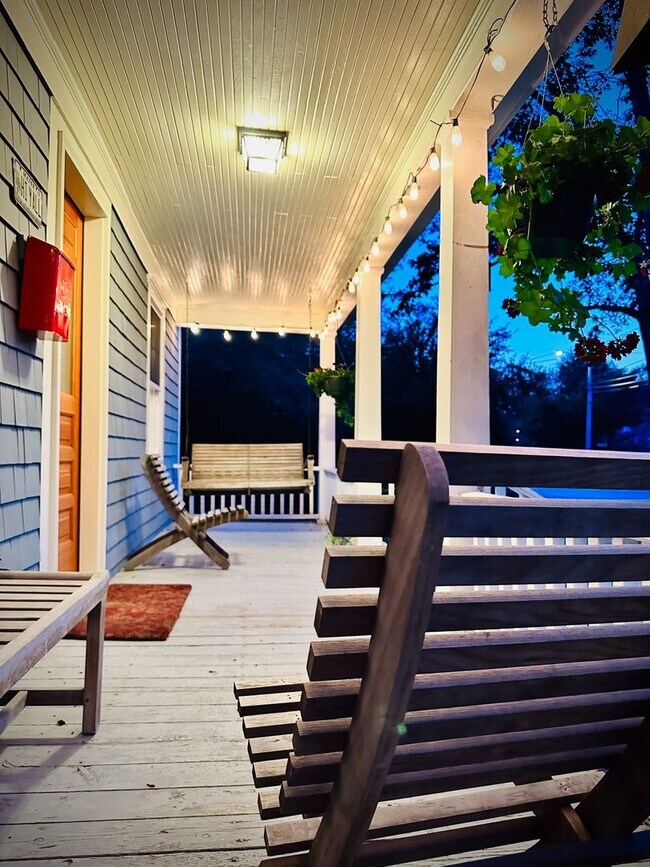 Foto del edificio - Charming 2 Bed 1 Bath