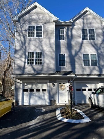 Foto principal - 35 Fredonian St
