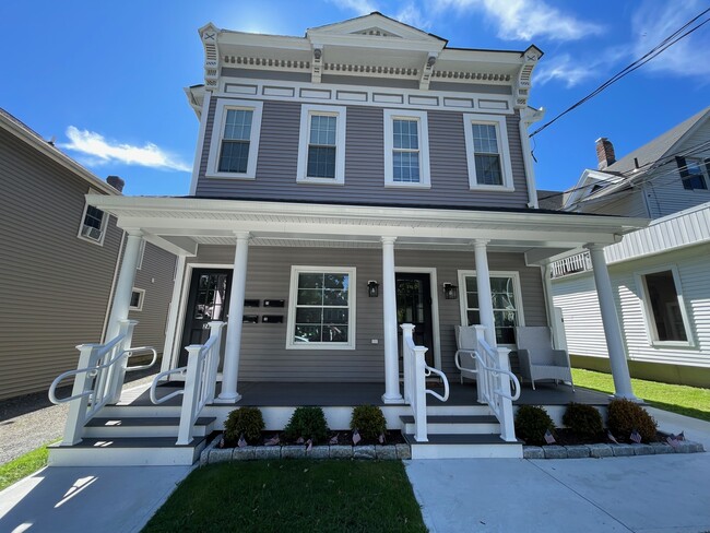 Building Photo - 230 Greenwood Ave